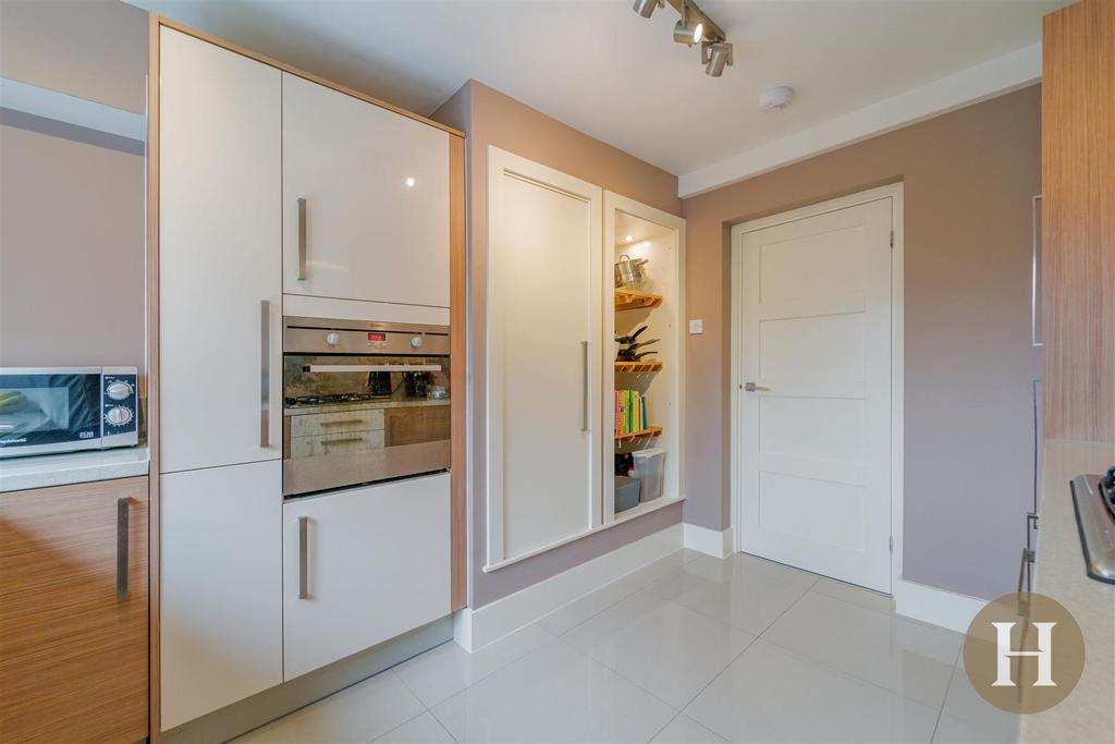 Hadleigh Estate Agents-17.jpg