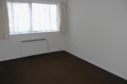 2 bedroom flat for sale, Windsor Drive, High Wycombe, HP13