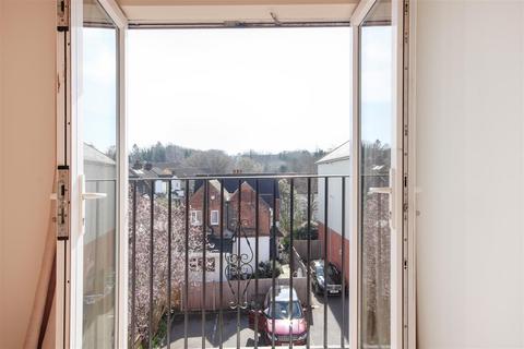 2 bedroom apartment for sale, Priory Road, Tonbridge TN9