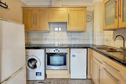 2 bedroom flat for sale, Sturton Street, Cambridge CB1