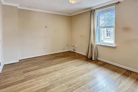 2 bedroom flat for sale, Sturton Street, Cambridge CB1