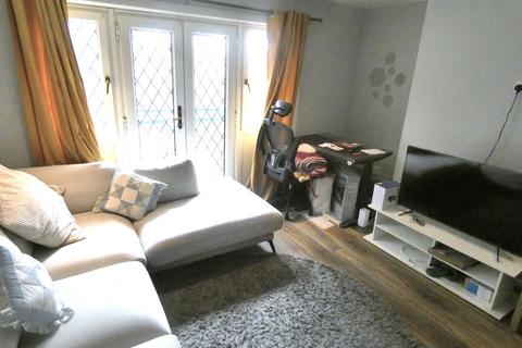 1 bedroom flat to rent, Woodman Street, London E16