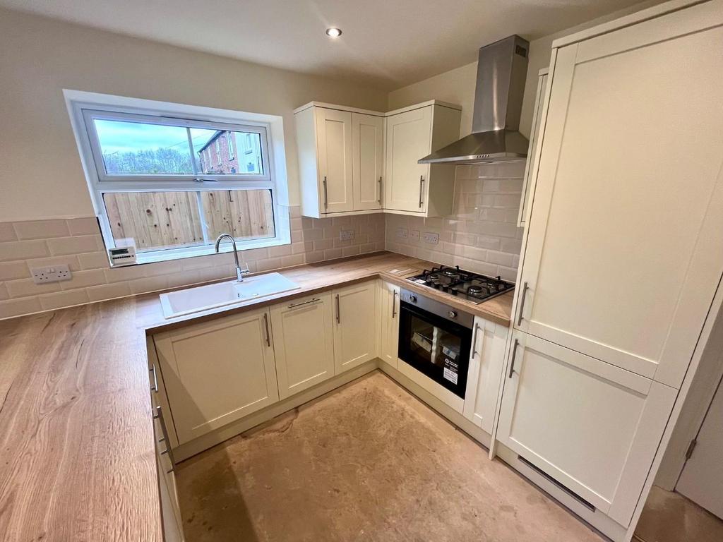 KITCHEN 1.jpg