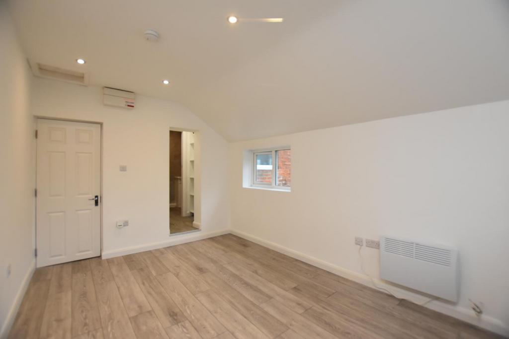 Studio Room