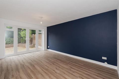 2 bedroom maisonette for sale, College Road, Epsom