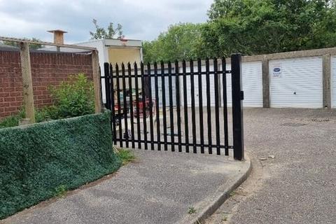 Garage to rent, Hurst Close, Walkford BH23