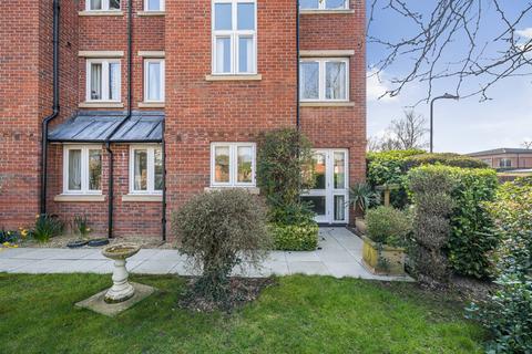 1 bedroom ground floor flat for sale, Georgian Court, Spalding, Lincolnshire, PE11