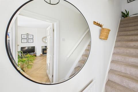 18 The Hall Close, Ormesby, Middlesbrough, TS7 9BY
