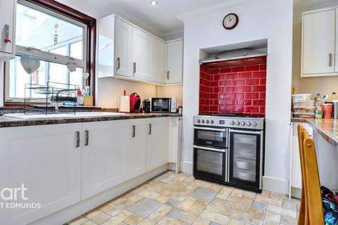 3 bedroom semi-detached house for sale, Nowton Road, Bury St Edmunds
