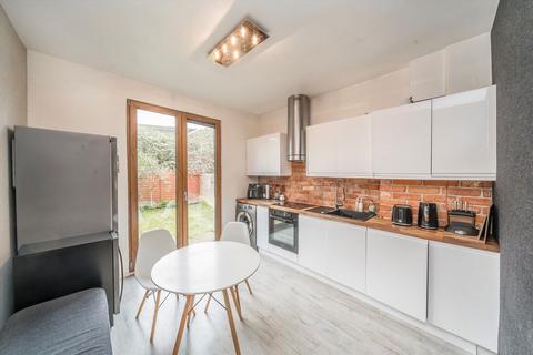 1 bedroom flat for sale, Midland Terrace, London NW10