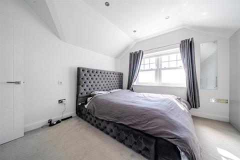 Flat 6, Brookbury House, 2 Blackbrook Lane, Bromley, BR2 8AY