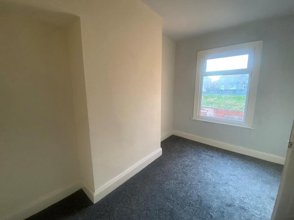 BEDROOM 1.jpg