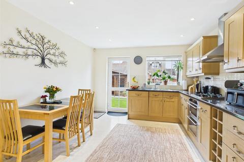 59 Austcliffe Road, Cookley, Kidderminster, DY10 3UP