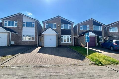 3 bedroom link detached house for sale