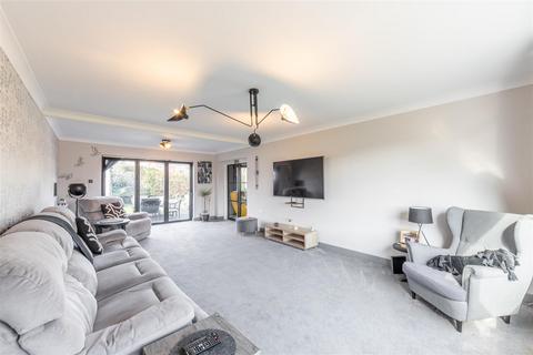 4 bedroom detached house for sale, Austral Place, Brunswick Green, NE13