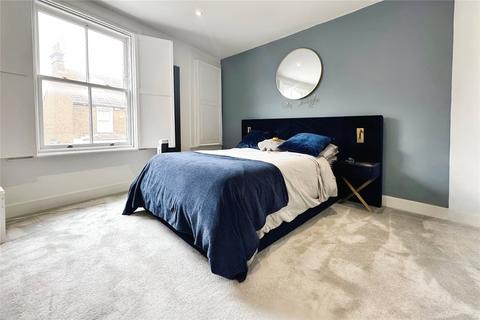 3 bedroom end of terrace house for sale, Newton Road, Kent ME13