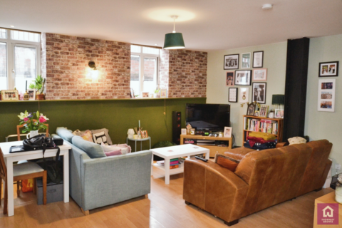 2 bedroom flat for sale, Chester Road, Manchester, Greater Manchester, M16
