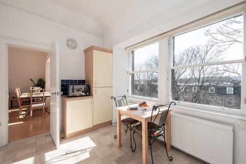 5/3 Bruntsfield Crescent, Edinburgh, EH10 4EZ