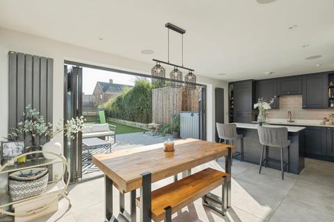 18 Evenden Road, Meopham, Gravesend, DA13 0HA