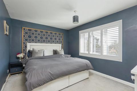 18 Evenden Road, Meopham, Gravesend, DA13 0HA
