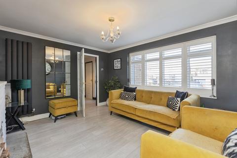 18 Evenden Road, Meopham, Gravesend, DA13 0HA