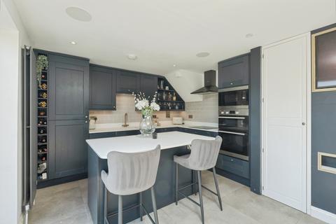 18 Evenden Road, Meopham, Gravesend, DA13 0HA