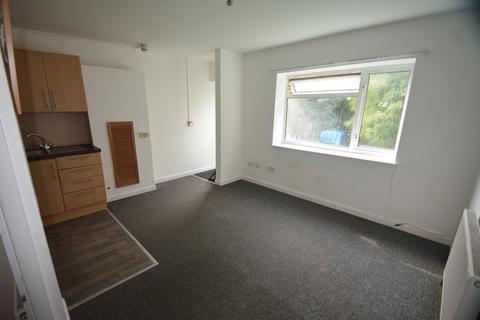 2 bedroom flat to rent, Rowdens Road, Torquay TQ2
