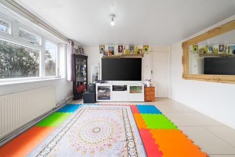 undefined, Oxford Way, Feltham TW13