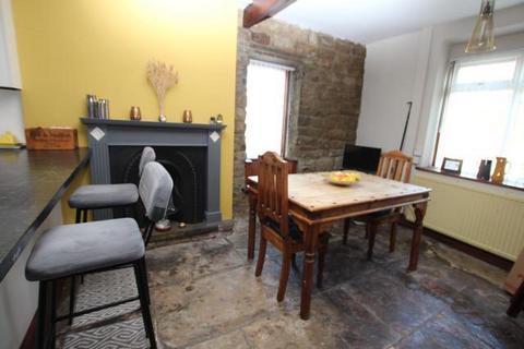 4 bedroom cottage for sale, Windhill Old Road, Thackley, Bradford