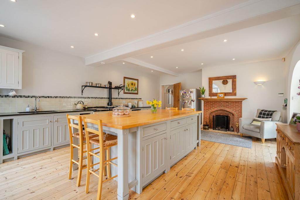 Kitchen/Breakfast