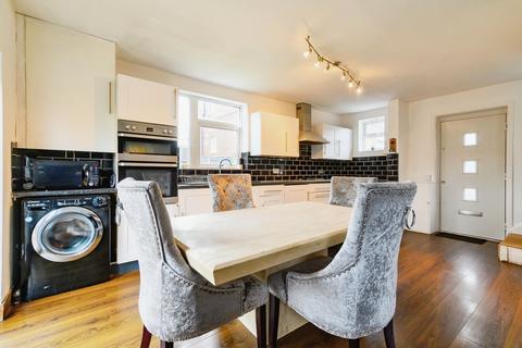 7 Brooks Avenue, Radcliffe, Manchester, M26 4HQ