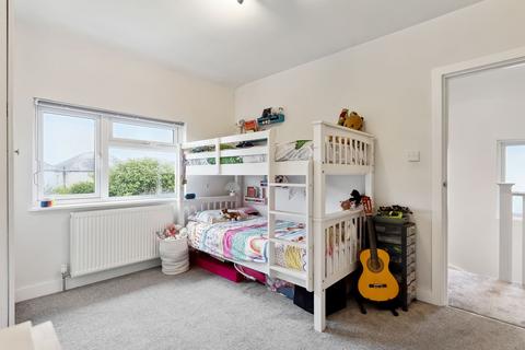 10 Colburn Way, Sutton, SM1 3AU