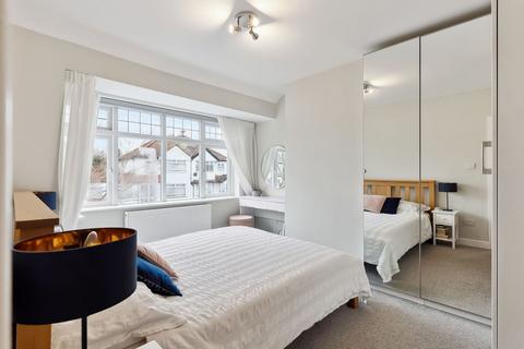 10 Colburn Way, Sutton, SM1 3AU