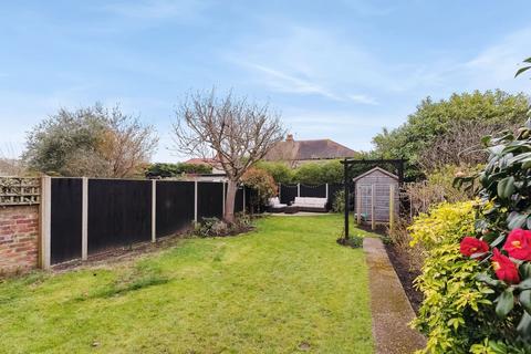 10 Colburn Way, Sutton, SM1 3AU