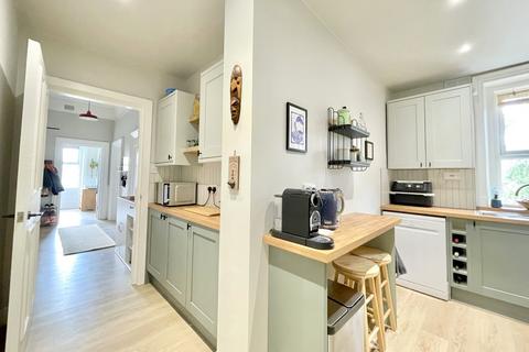 Flat 2, 29 Cavendish Road, Bournemouth, BH1 1QZ