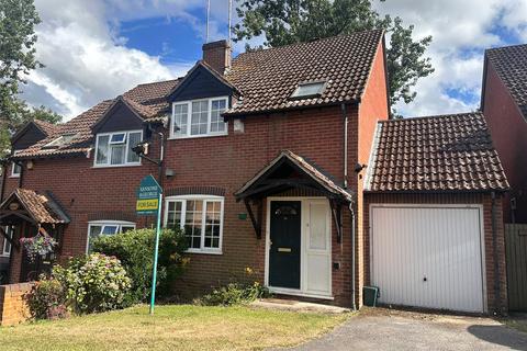 26 Burdock Close, Burghfield Common, Reading, RG7 3YY