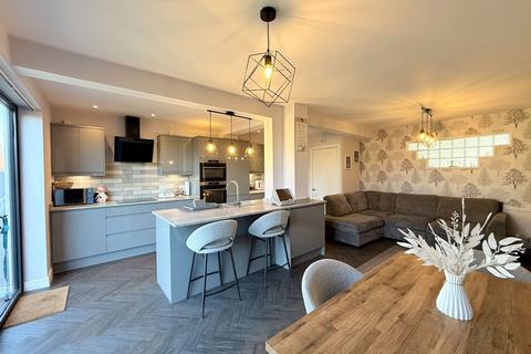 24 Coniston Avenue, Solihull, B92 7NS