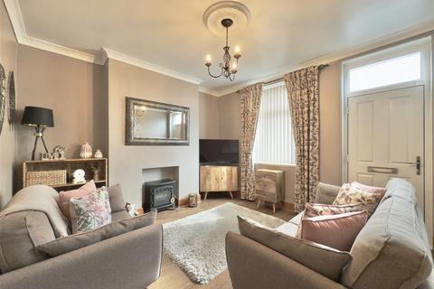 8 Cross Hill, Brierley, Barnsley, S72 9LE