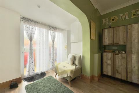 8 Cross Hill, Brierley, Barnsley, S72 9LE