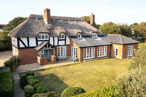 undefined, De La Warr Road, Milford on Sea, Lymington, Hampshire, SO41