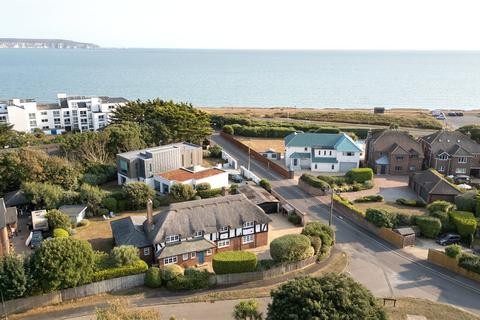 undefined, De La Warr Road, Milford on Sea, Lymington, Hampshire, SO41