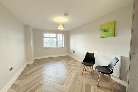 1 bedroom apartment for sale, Sir Robert Peel Court, Stratford Road, Shirley