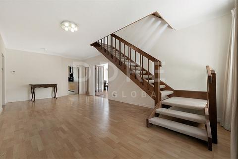 Juniper Green Coombe Ridings, Kingston Upon Thames, KT2 7JT