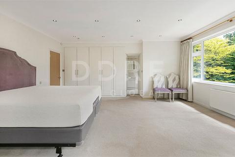 Juniper Green Coombe Ridings, Kingston Upon Thames, KT2 7JT