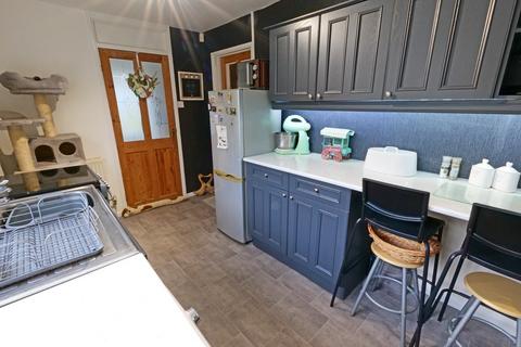 44 Avon Drive, Barnoldswick, BB18 6ET