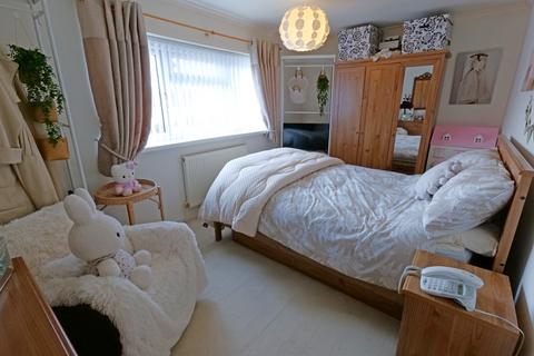 44 Avon Drive, Barnoldswick, BB18 6ET