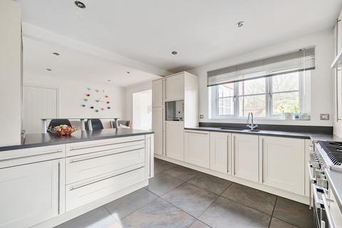 5 bedroom detached house for sale, Sturmer Court, West Malling, ME19