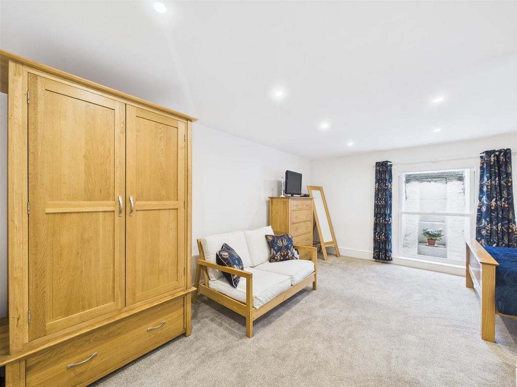 Bedroom One (2)