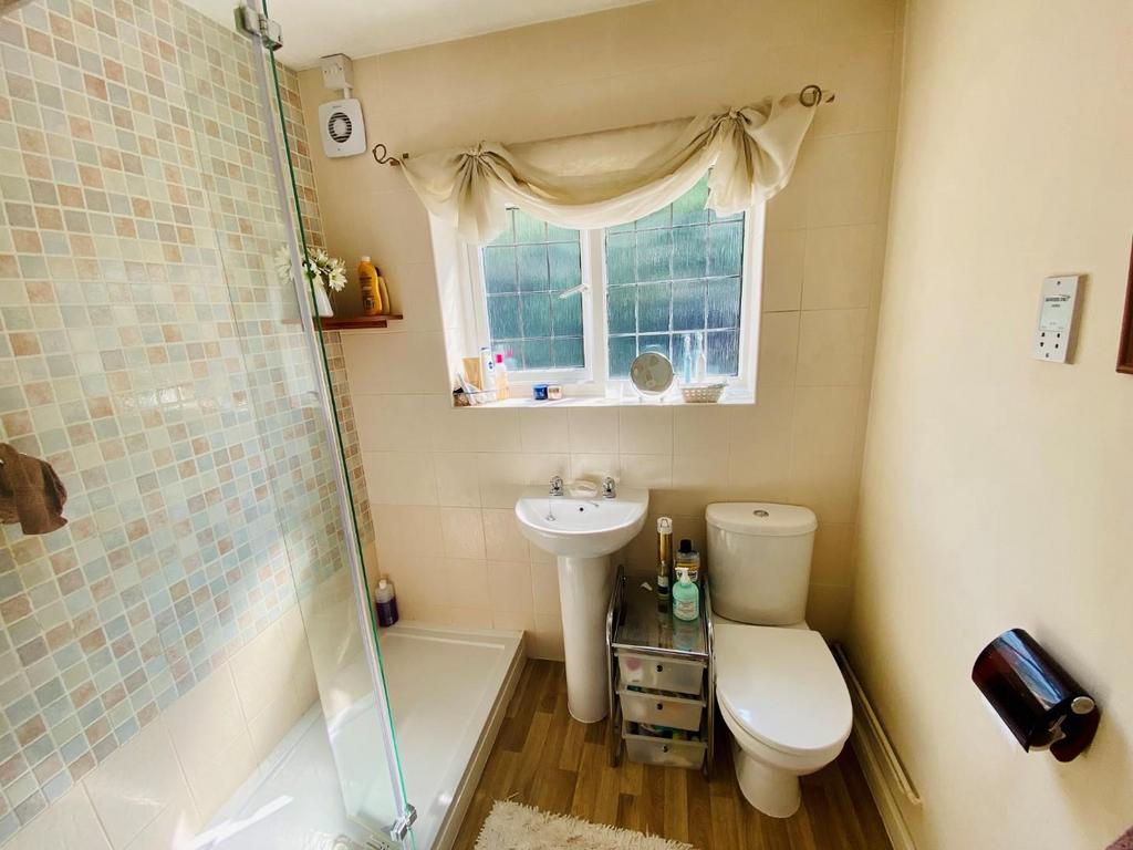 Shower Room.jpg