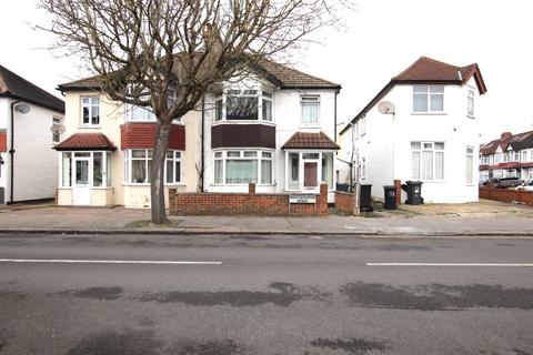 4 bedroom semi-detached house to rent, Westbourne Road, Croydon, CR0